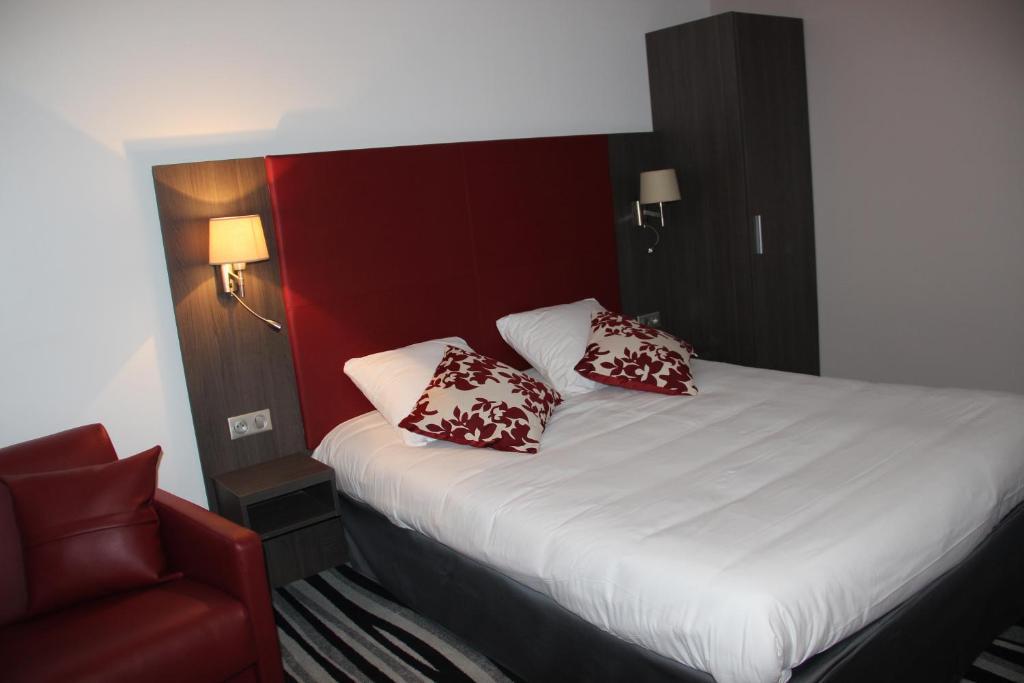 Kyriad Saint Quentin En Yvelines - Montigny Ruang foto